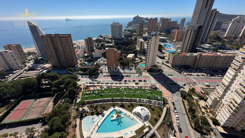 Foto 21befd6a-6251-4d59-907b-ea12e84825f9. Pis amb calefacció aparcament piscina a Playa Poniente Benidorm