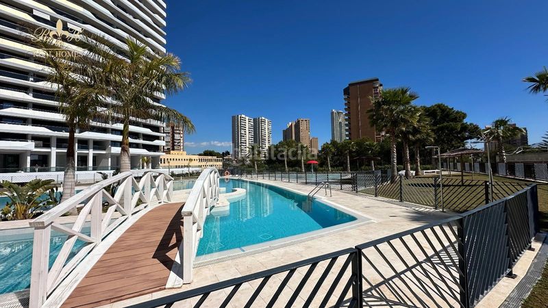 Foto 775be1e4-f8c1-43fd-a48f-83f1522dbf49. Pis amb calefacció aparcament piscina a Playa Poniente Benidorm