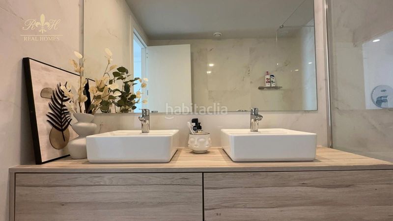 Foto c8720bcc-8bc4-486d-80dd-3a58d676bdb3. Pis amb calefacció aparcament piscina a Playa Poniente Benidorm