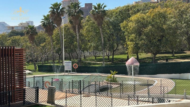 Foto 0f7e61d2-e574-4245-b579-d44bd93f6481. Pis amb calefacció aparcament piscina a Playa Poniente Benidorm