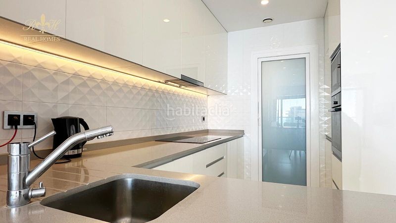 Foto 97a9a06e-6520-42b3-8980-60ea4ec12081. Pis amb calefacció aparcament piscina a Playa Poniente Benidorm