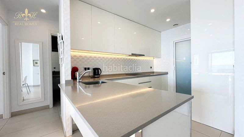 Foto d56ce7d8-564e-40af-aef0-d7ac9f39108b. Pis amb calefacció aparcament piscina a Playa Poniente Benidorm