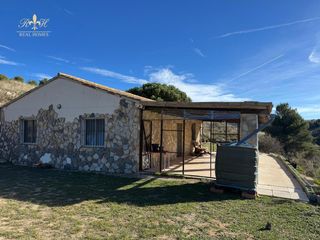 Casa  Polígono 7, parcela 34, paraje aitana.. Casa de campo sobre extensa parcela de 20.536 m en confrides