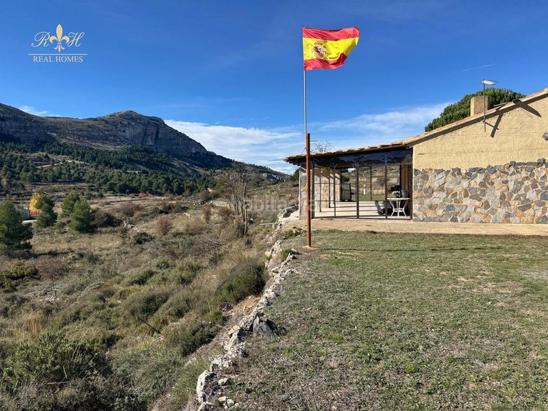 Foto 2ce1aced-2423-4cfe-91b2-f14eb7a82cff. Casa a Confrides