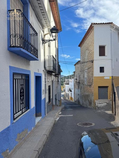 Foto fff13999-3d6a-4975-a24e-6ddb25d883e9. Casa a Confrides