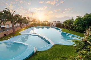 Casa adossada  De la cantera. Bonito bungalow de dos plantas en el albir.