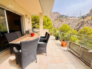 Affitto Appartamento  Babor. Amplio apartamento con terraza y piscina en mascarat, altea