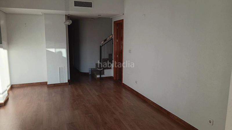 Foto ab8aaa96-c9d9-4c80-b462-709fa8b98ad1. Àtic amb calefacció aparcament a La Flota Murcia