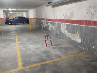 Aparcament cotxe a Santiago el Mayor. Plaza de garaje en santiago el mayor