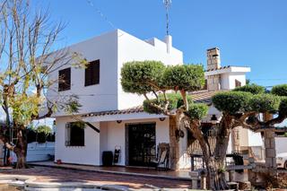 Casa en Papa Luna - Platja del Gurug. Propiedad con dos viviendas independientes en la carretera vieja