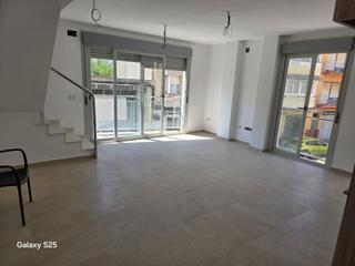 Dplex en Pueblo. Dplex a estrenar en zona cntrica