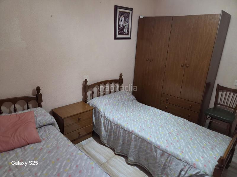Foto a63bc9b4-57dc-451e-8aaa-9c7133dad895. Piso  muy amplio cerca del mercadona del centro. incluye salón, cocina, 4 dormitorios, 2 baños, terraza, lavadero y parking en Benicarló