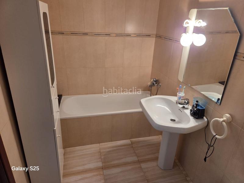 Foto b1d76b46-8019-4731-bb85-77ce5c94f062. Piso  muy amplio cerca del mercadona del centro. incluye salón, cocina, 4 dormitorios, 2 baños, terraza, lavadero y parking en Benicarló