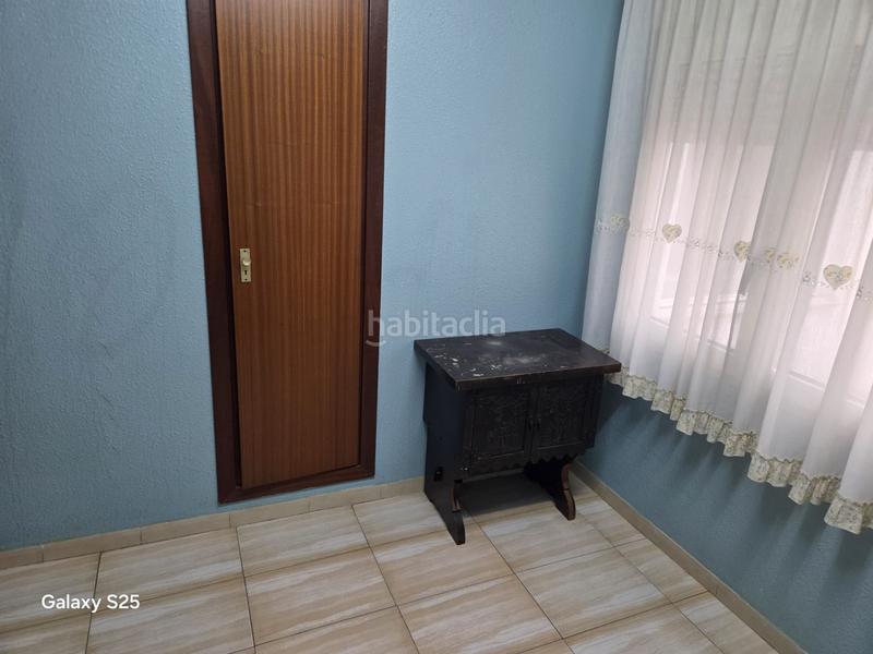Foto ee45d73f-c8a7-4859-bb8f-7b00e6e13aa3. Piso  muy amplio cerca del mercadona del centro. incluye salón, cocina, 4 dormitorios, 2 baños, terraza, lavadero y parking en Benicarló