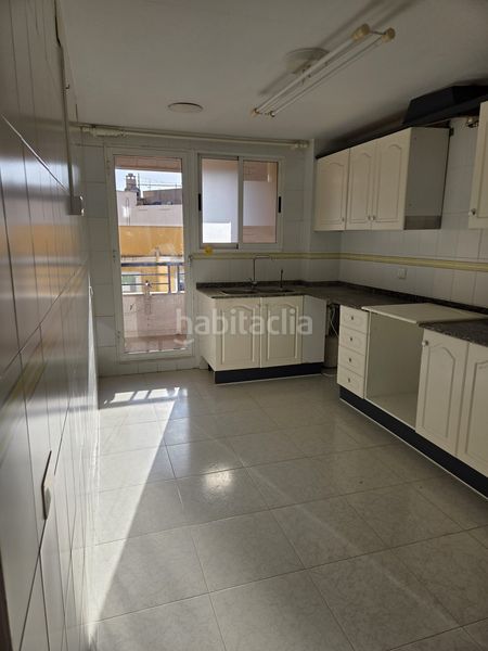 Foto 0e01f44e-da0e-4bcd-82c5-05d49521adc5. Pis a Casco Urbano Vinaròs