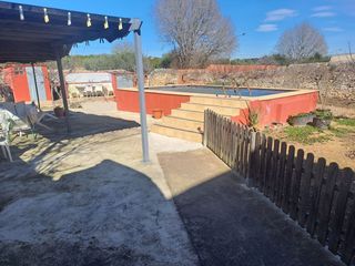 Haus in Cálig. Casa unifamiliar con piscina