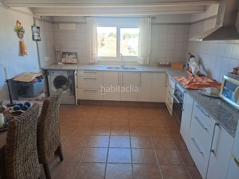 Foto 8bbc2c47-6865-463d-9625-98d3650d7573. Casa amb piscina a Cálig