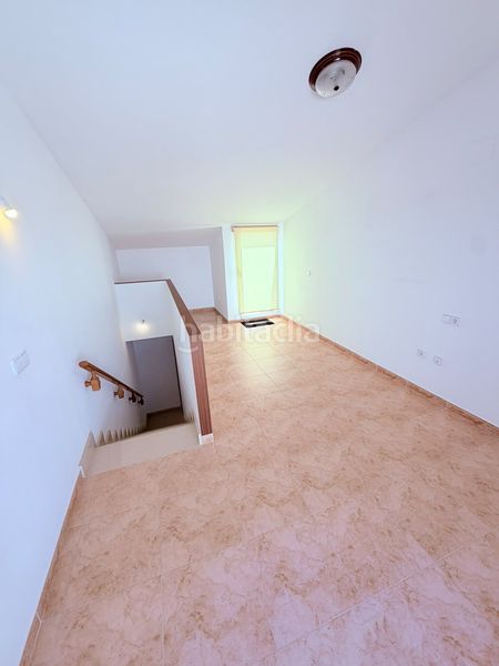 Foto 1a6e5d9e-e5eb-451a-9eae-6c22e28ac7fc. Casa adossada a Cálig