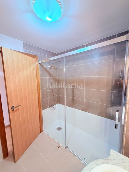 Foto a9d9fa8f-867b-47c9-9ce0-76e7ff2c9a1f. Casa adossada a Cálig