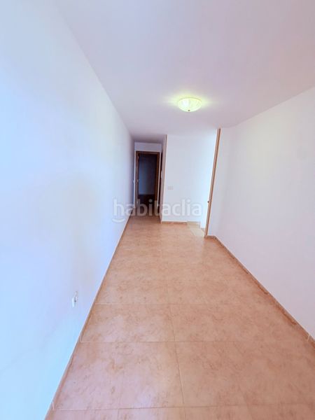 Foto e7a41eed-a2dd-4ef8-a5e7-7f1f2dc1d993. Casa adossada a Cálig