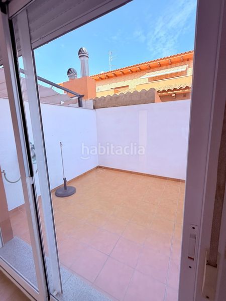 Foto f7631f1b-f916-4179-a51b-7b26e5b1b42c. Casa adossada a Cálig