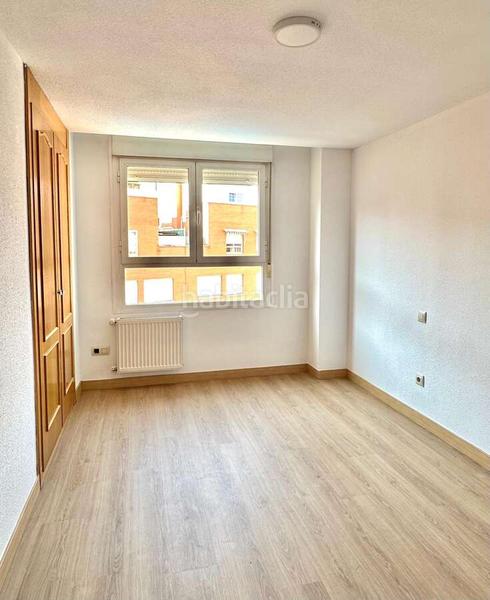 Foto 225de2db-774a-481c-b754-8135fb4a4839. Duplex avec parking piscine dans La Ermita Parla