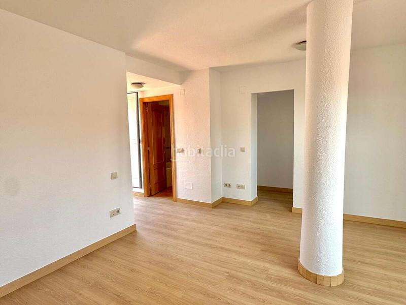 Foto d3ba5850-f2d8-4cb8-82dc-ff33682cf4fc. Duplex avec parking piscine dans La Ermita Parla