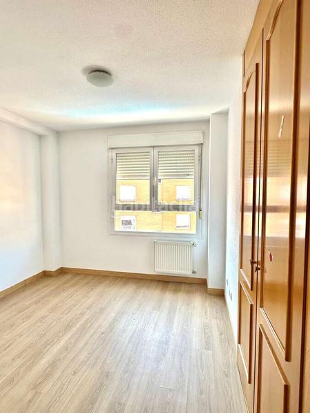 Foto f107855c-70d9-45b7-8644-b823554a2aef. Duplex avec parking piscine dans La Ermita Parla