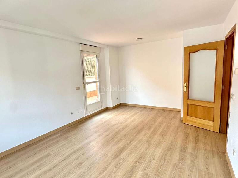 Foto c37d7d7e-5635-499b-9d0f-59ad7053ffef. Zweistöckige wohnung mit parking pool in La Ermita Parla