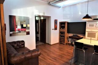 Miete Etagenwohnung in La Alhóndiga. Piso con 1 dormitoryo amueblado y luminoso