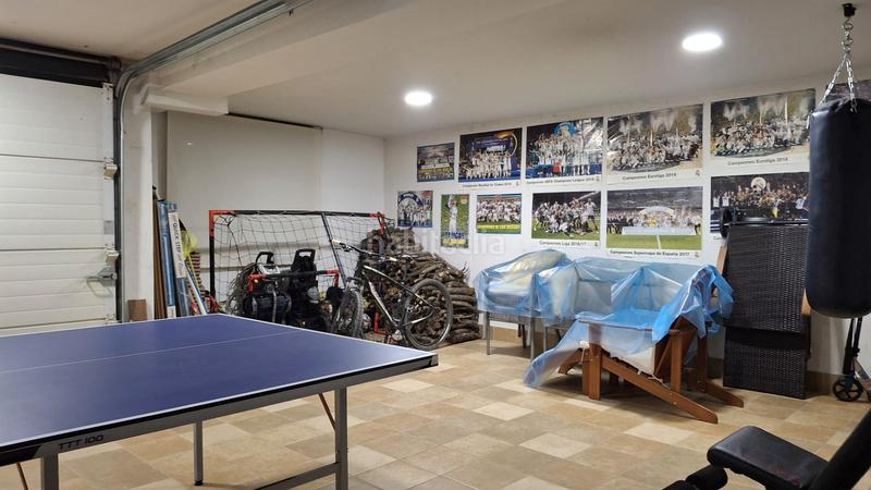 Foto 2c8cdca4-2d24-432f-b3a0-b8bbf4c2922a. Doppelhaus mit heizung parking pool in Quijorna