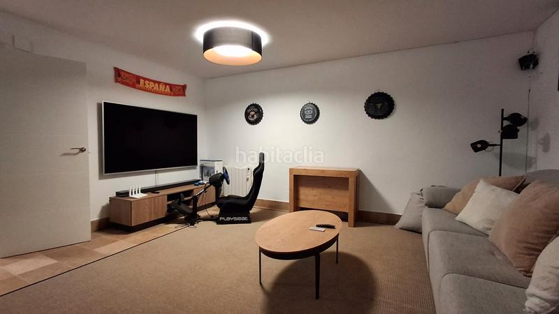 Foto 3b1bfb76-fe21-421e-ae9f-7fb577b1843d. Doppelhaus mit heizung parking pool in Quijorna