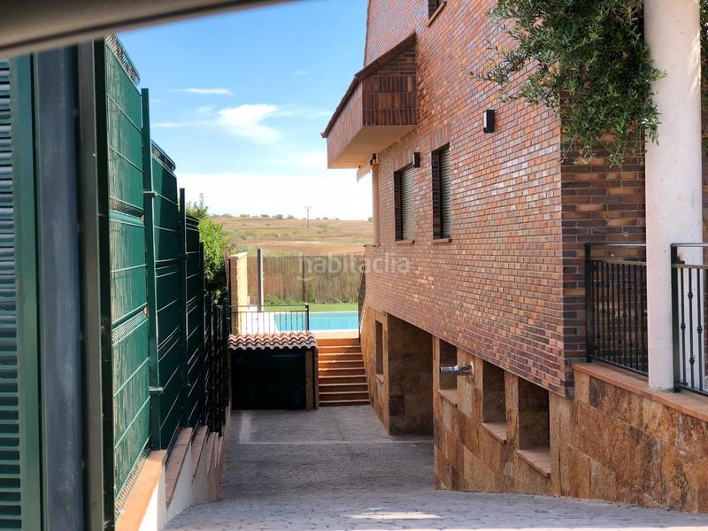 Foto 58196570-9492-4b63-ad8e-b9c4b3598871. Doppelhaus mit heizung parking pool in Quijorna
