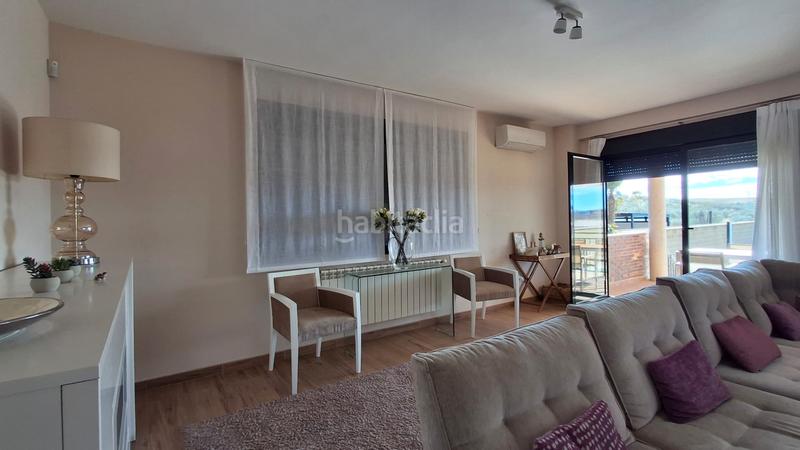 Foto 6a51b97e-cbfc-471f-91d2-e5759ee1d5cc. Doppelhaus mit heizung parking pool in Quijorna