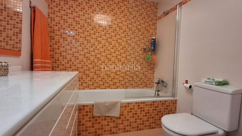 Foto 76464996-5df2-42db-9d63-077072bfb20a. Doppelhaus mit heizung parking pool in Quijorna