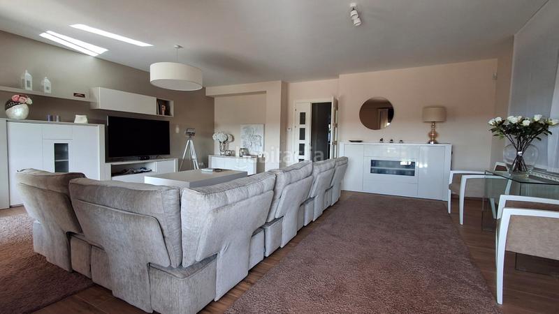 Foto 99e637a4-342a-490e-8ab6-e02506f75d51. Doppelhaus mit heizung parking pool in Quijorna