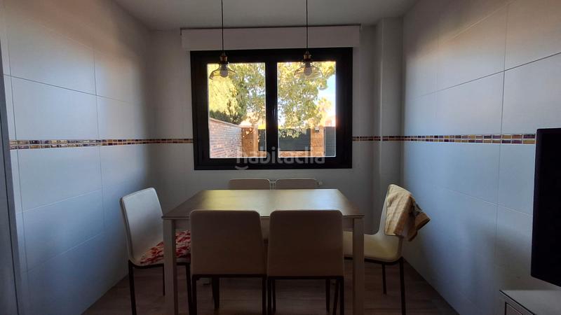 Foto 9b5e8170-43f8-4964-8a77-697dc5433888. Doppelhaus mit heizung parking pool in Quijorna