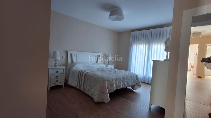 Foto a64a46e2-cc02-42ee-8f82-86eba568d8d7. Doppelhaus mit heizung parking pool in Quijorna