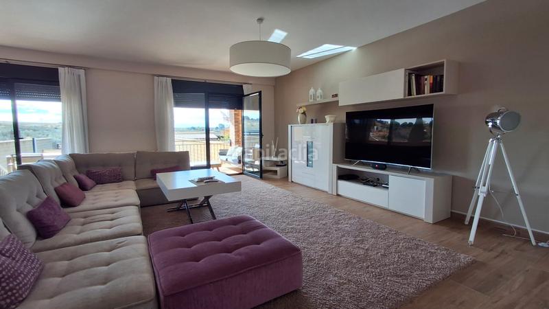 Foto b3b9cec9-b334-4b88-b7cf-a9a0af3b7d13. Doppelhaus mit heizung parking pool in Quijorna