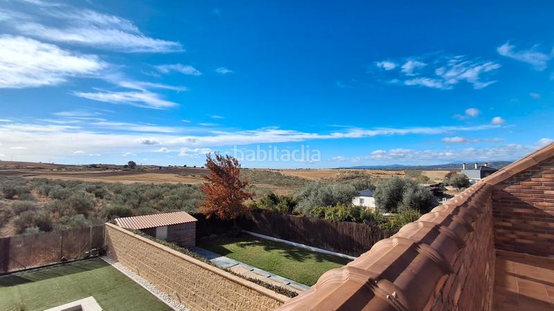 Foto eac50d9c-48e8-4b23-a80b-cd27ea13df6a. Doppelhaus mit heizung parking pool in Quijorna