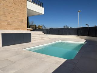 Casa aparellada  Calle albinoni. ¡chalet de lujo listo para entrar a vivir!