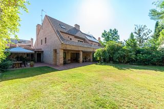 Casa aparellada  Avenida de picos de europa. Chalet pareado en venta en picos de europa las vegas - santa mar