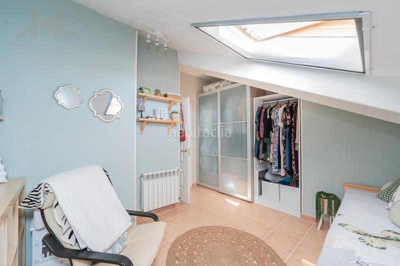 Foto 0aed65fd-a105-421e-97c1-f036ba95f3c3. Duplex avec chauffage parking piscine dans Los Llanos-Valle Pardo Villanueva del Pardillo