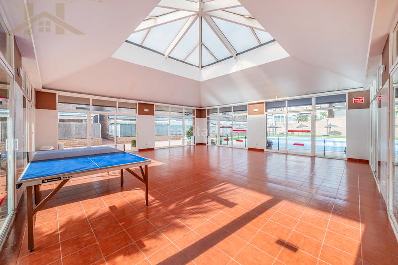 Foto 2dc13bfd-6855-46ea-89a5-221315718d84. Semi detached house with fireplace heating pool in Villanueva del Pardillo