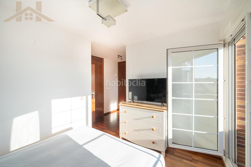 Foto d1985bc8-7e32-4e76-afc3-c868da56396d. Semi detached house with fireplace heating pool in Villanueva del Pardillo