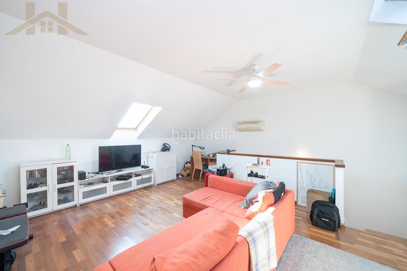 Foto e660eba2-4ddb-474b-9d3f-78339f438069. Semi detached house with fireplace heating pool in Villanueva del Pardillo