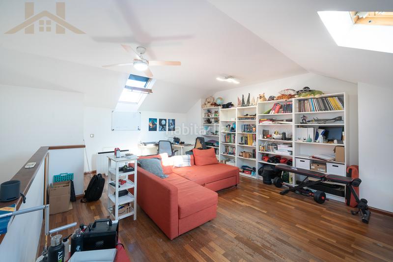 Foto f2d4ad1f-1ad5-4b0d-ae19-35710256d206. Semi detached house with fireplace heating pool in Villanueva del Pardillo