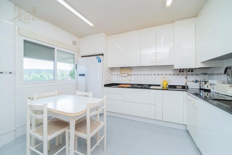 Foto e4e681e3-9e77-4a32-87e3-7c8d073793c2. Chalet  independiente, en parcela de 1300m. ubicado en la urbanización los peñascales, con accesibilidad inmediata a la a-6 en Torrelodones