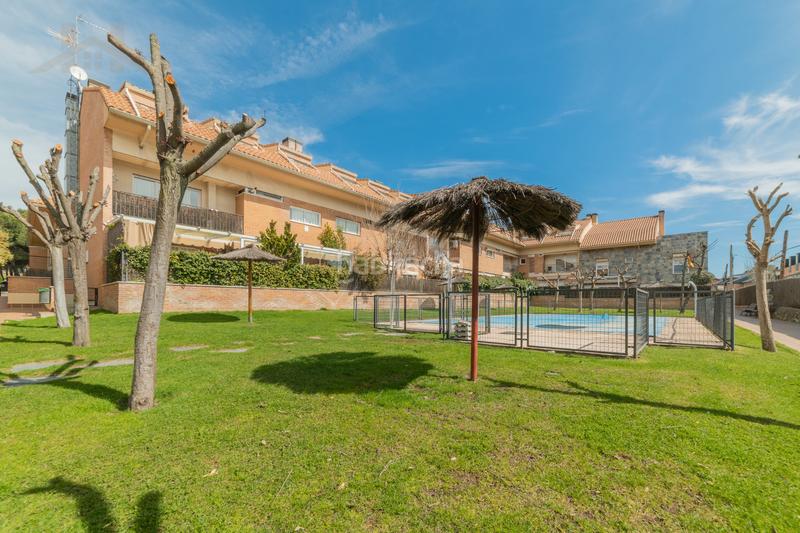 Foto f738a456-ee7b-4390-a693-fc18ee9ed831. Dúplex amb calefacció piscina a Casco Antiguo Torrelodones