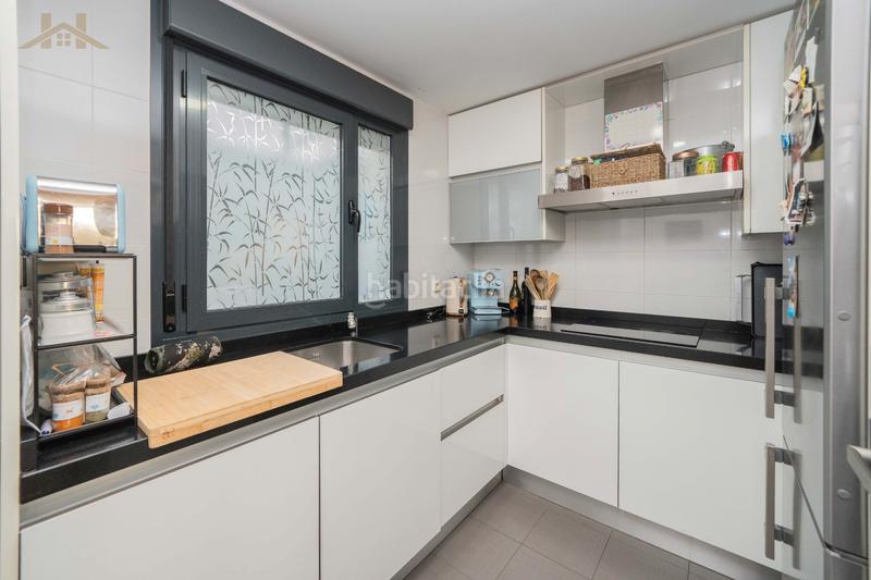 Foto 0879fe26-abc0-45e5-b730-a7f7573ec209. Reihenhaus mit heizung parking pool in Centro Comercial-Hospital Torrelodones